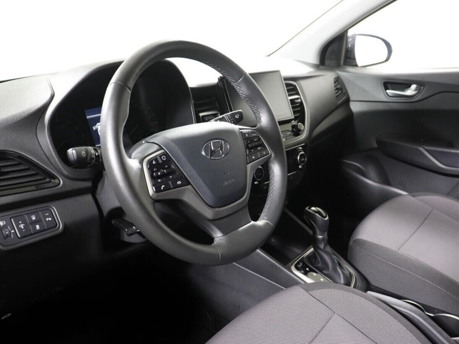 Hyundai Solaris, 1.6 л, АТ, 2021 фото 2
