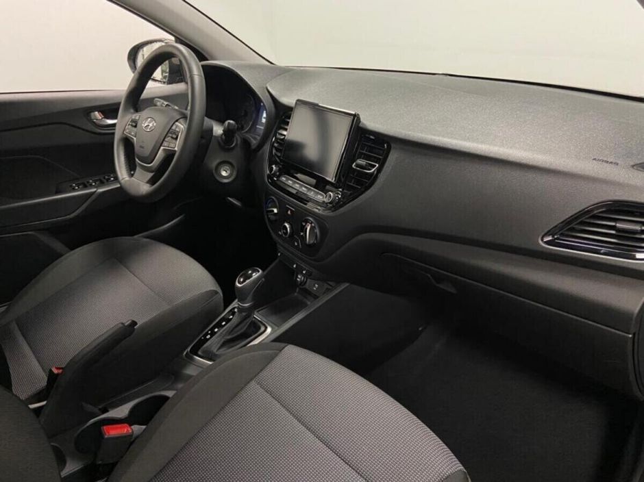 Hyundai Solaris, 1.6 л, АТ, 2022 фото 13