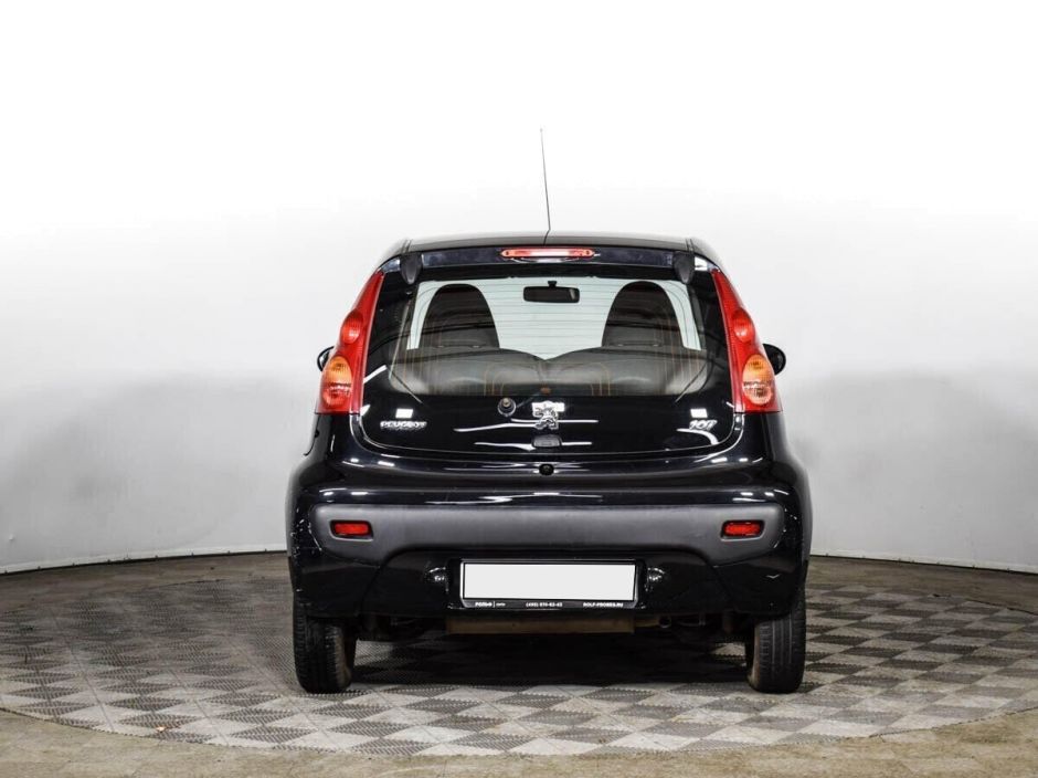 Peugeot 107, 1.0 л, Робот, 2011 фото 8