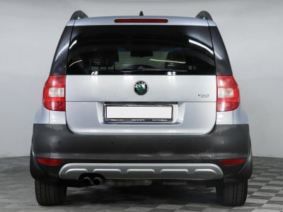 Skoda Yeti, 1.2 л, МКПП, 2009 фото 8