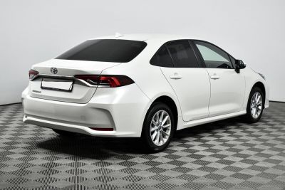 Toyota Corolla, 1.6 л, CVT, 2019 фото 7