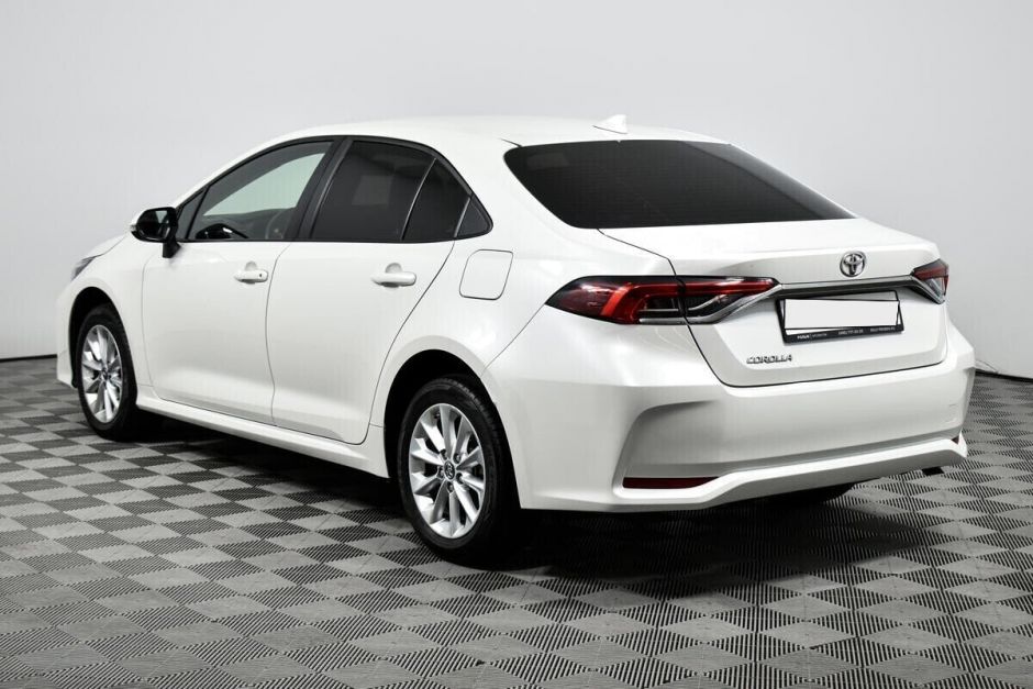 Toyota Corolla, 1.6 л, Вариатор, 2019 фото 9