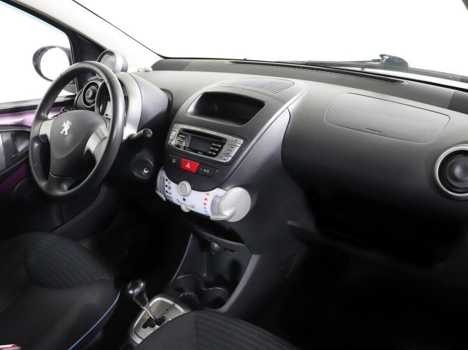 Peugeot 107, 1.0 л, Робот, 2012 фото 11
