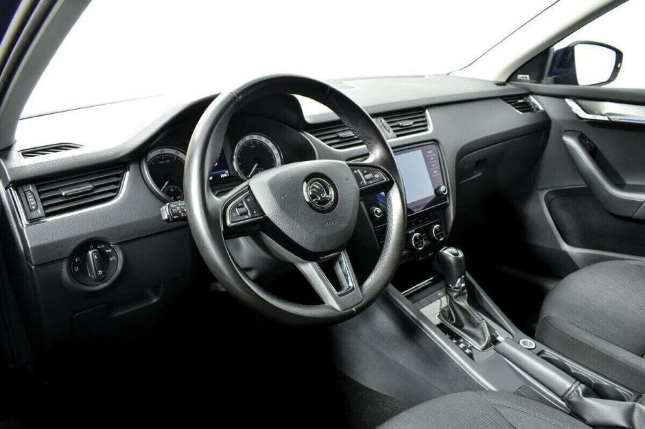 Skoda Octavia, 1.8 л, Робот, 2017 фото 7