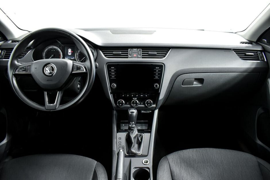 Skoda Octavia, 1.8 л, Робот, 2017 фото 8