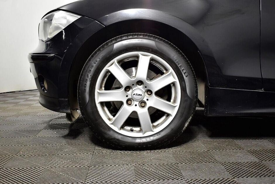 BMW 1 серии, 2.0 л, АТ, 2007 фото 1