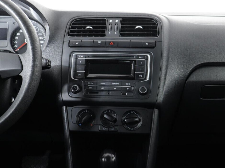 Volkswagen Polo, 1.6 л, АТ, 2013 фото 14