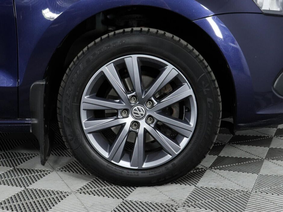 Volkswagen Polo, 1.6 л, АТ, 2013 фото 1