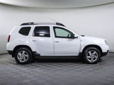 Renault Duster, 2.0 л, АКПП, 2016 фото 6