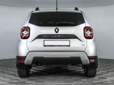 Renault Duster, 2.0 л, МКПП, 2021 фото 8