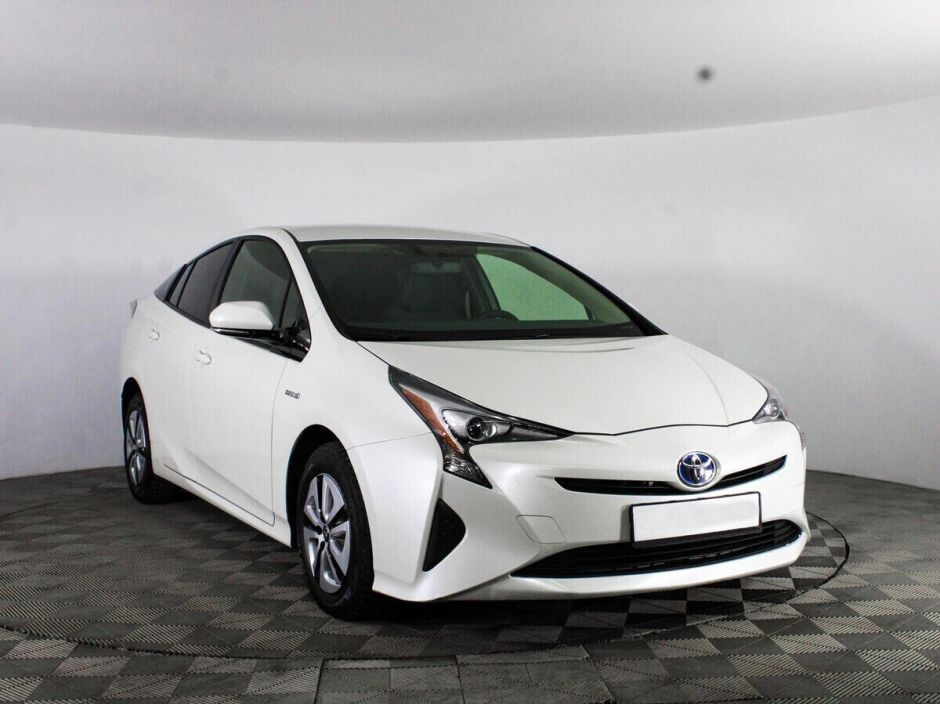 Toyota Prius, 1.8 л, АТ, 2016 фото 5