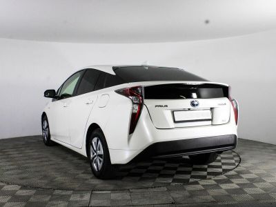 Toyota Prius, 1.8 л, АКПП, 2016 фото 6