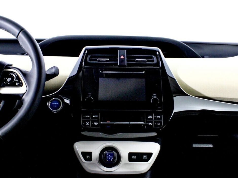 Toyota Prius, 1.8 л, АТ, 2016 фото 8