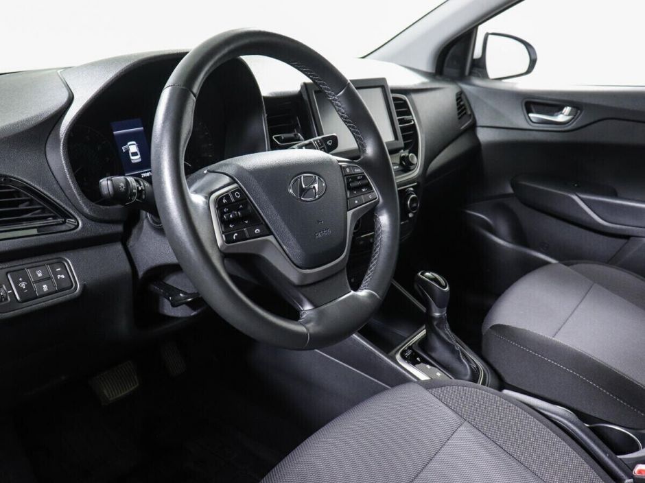 Hyundai Solaris, 1.6 л, АТ, 2020 фото 2