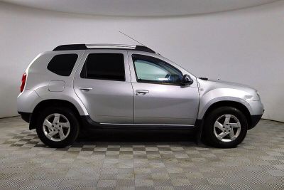 Renault Duster, 2.0 л, МКПП, 2012 фото 6