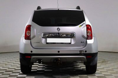 Renault Duster, 2.0 л, МКПП, 2012 фото 8