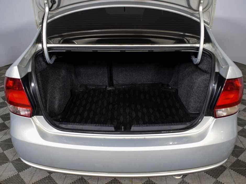 Volkswagen Polo, 1.6 л, АТ, 2014 фото 1