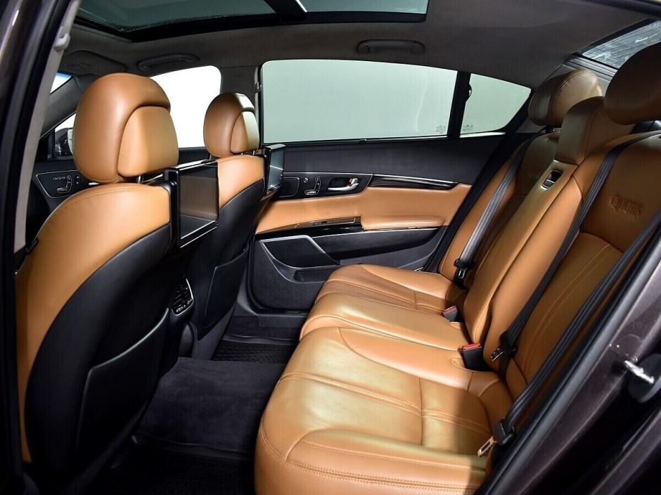 Kia Quoris, 3.8 л, АТ, 2015 фото 1