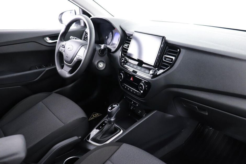 Hyundai Solaris, 1.6 л, АТ, 2021 фото 2