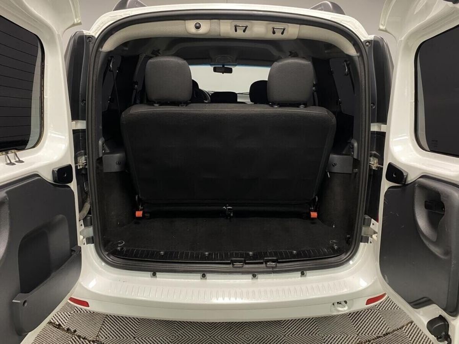 LADA (ВАЗ) Largus, 1.6 л, МТ, 2018 фото 15