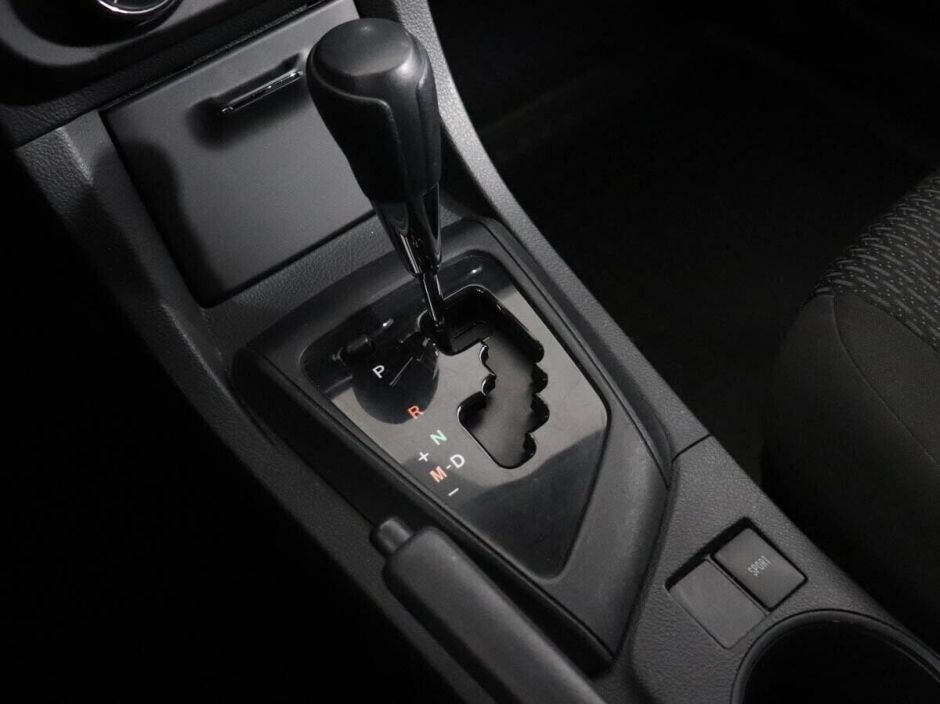 Toyota Corolla, 1.6 л, Вариатор, 2016 фото 13