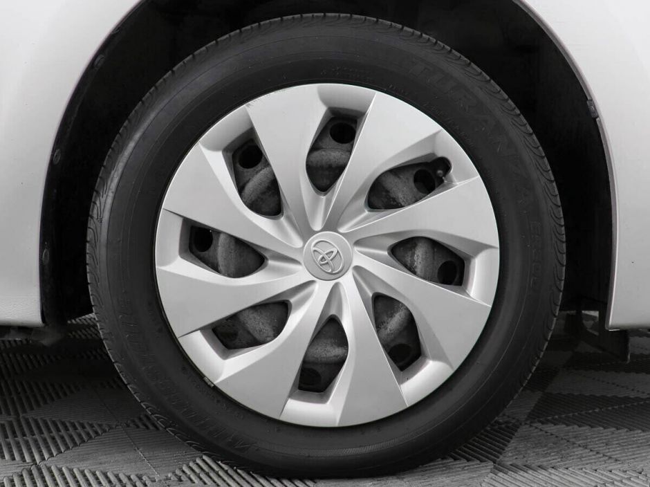 Toyota Corolla, 1.6 л, Вариатор, 2016 фото 2