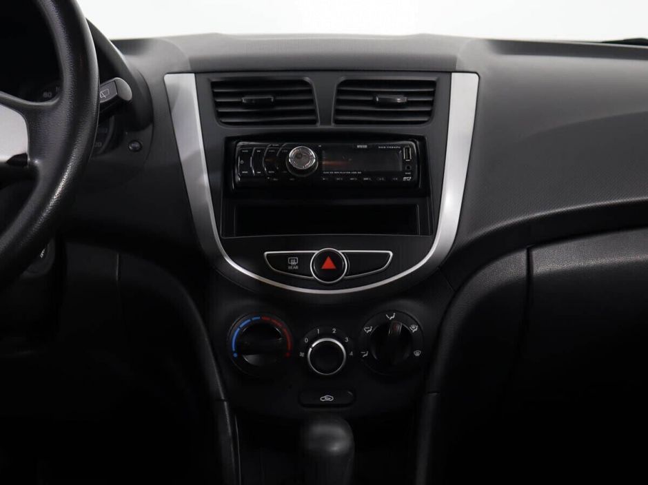 Hyundai Solaris, 1.4 л, АТ, 2012 фото 14