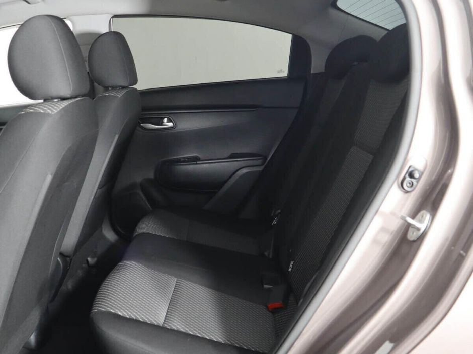 Kia Rio, 1.6 л, АТ, 2018 фото 12