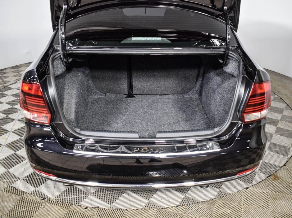 Volkswagen Polo, 1.6 л, АТ, 2018 фото 1