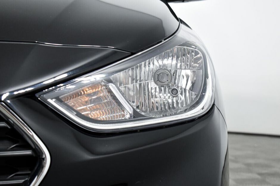 Hyundai Solaris, 1.6 л, МТ, 2018 фото 1