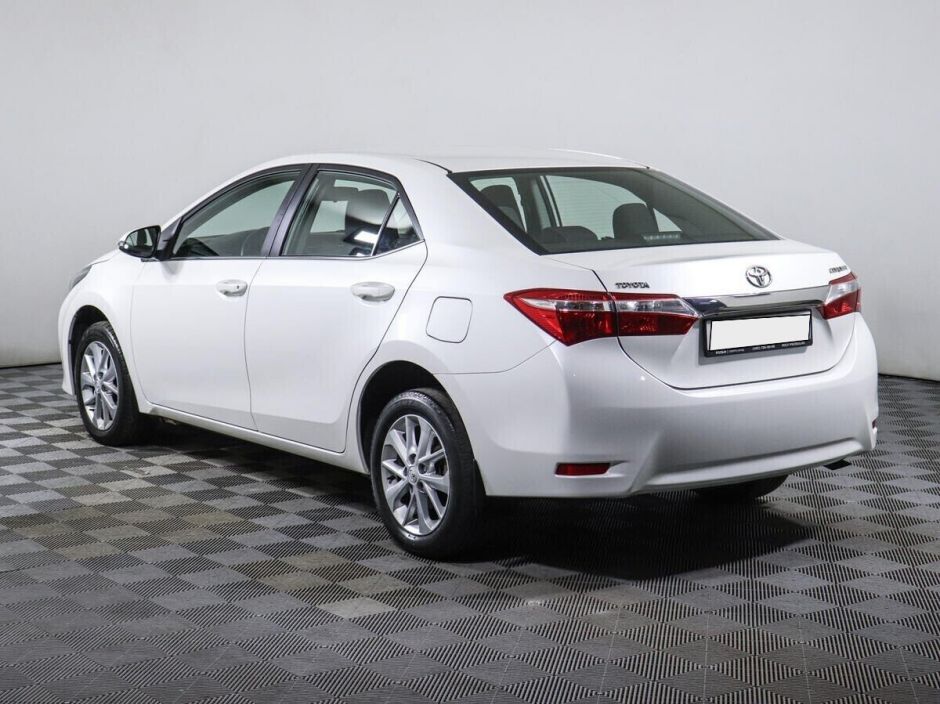 Toyota Corolla, 1.6 л, Вариатор, 2015 фото 9