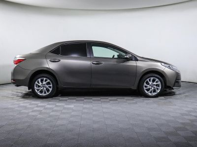 Toyota Corolla, 1.6 л, CVT, 2016 фото 6