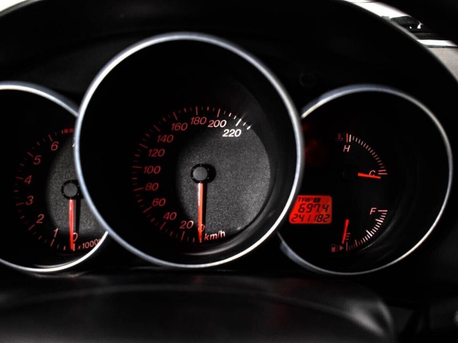 Mazda 3, 1.6 л, МТ, 2005 фото 1