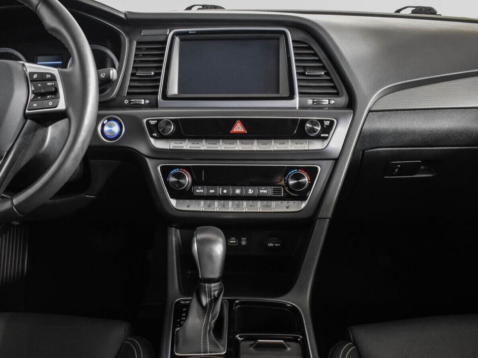 Hyundai Sonata, 2.0 л, АТ, 2019 фото 7