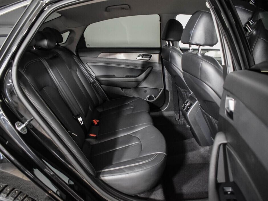 Hyundai Sonata, 2.0 л, АТ, 2019 фото 1