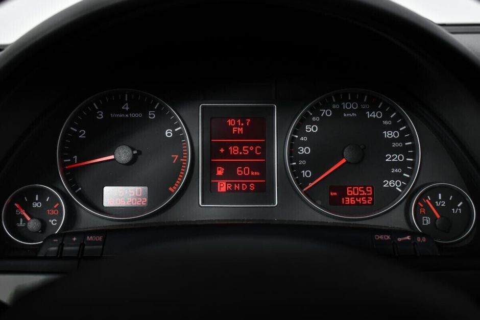 Audi A4, 2.0 л, Вариатор, 2006 фото 12