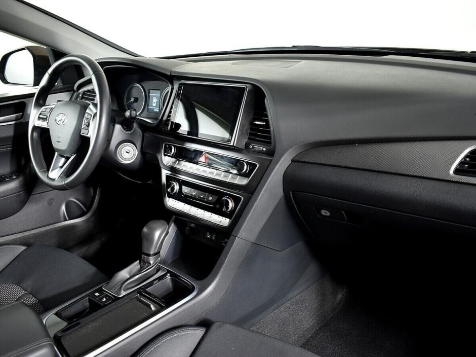 Hyundai Sonata, 2.5 л, АТ, 2019 фото 2