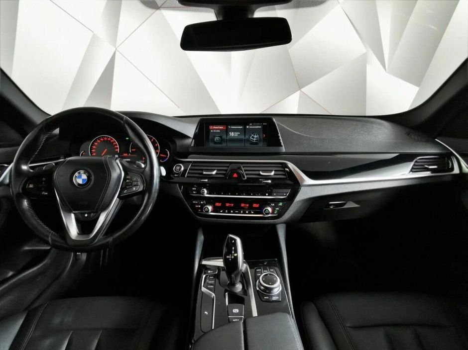 BMW 5 серии, 2.0 л, АТ, 2019 фото 9