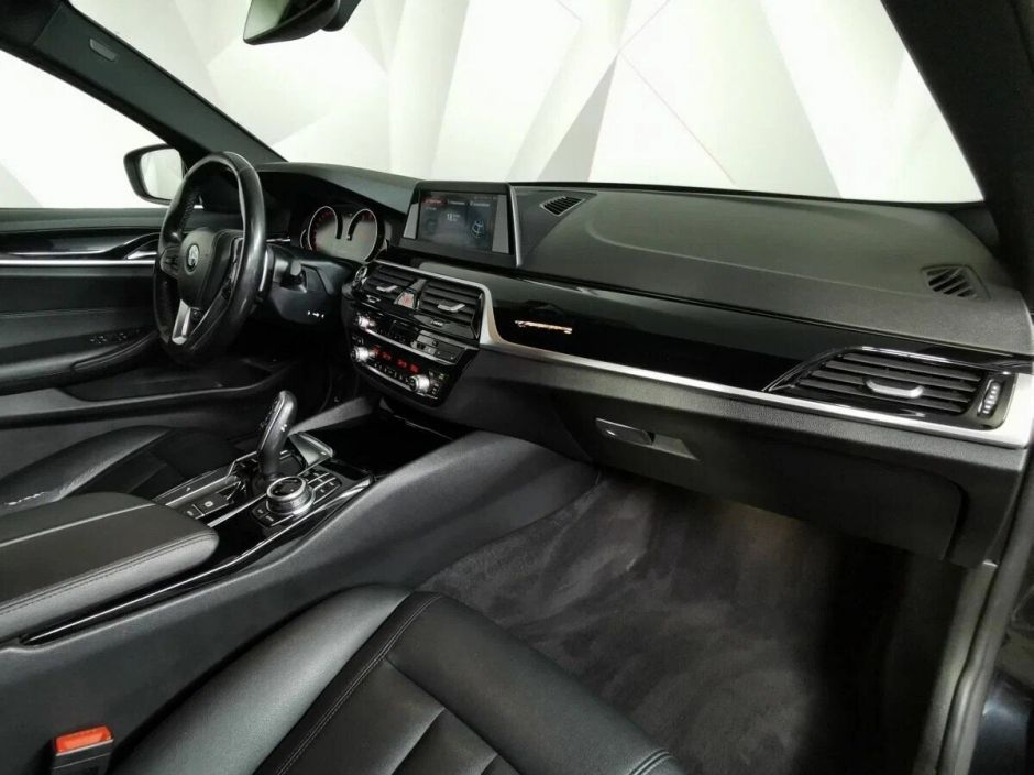 BMW 5 серии, 2.0 л, АТ, 2019 фото 10