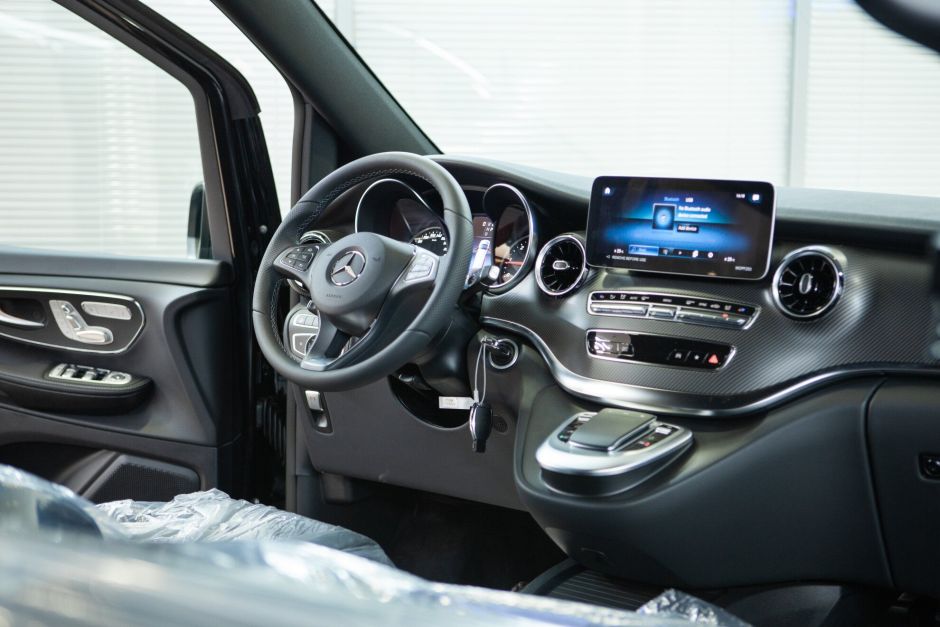 Mercedes-Benz V-Класс, 2.0 л, АТ, 2023 фото 7