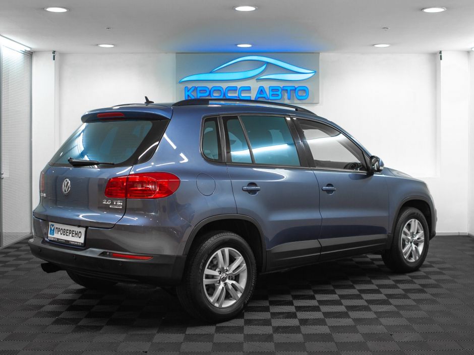 Volkswagen Tiguan Sport&Style, 2.0 л, АТ, 2011 фото 4