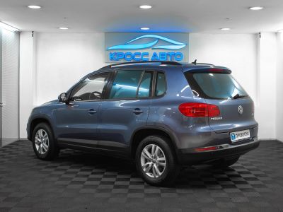 Volkswagen Tiguan Sport&Style, 2.0 л, АКПП, 2011 фото 6