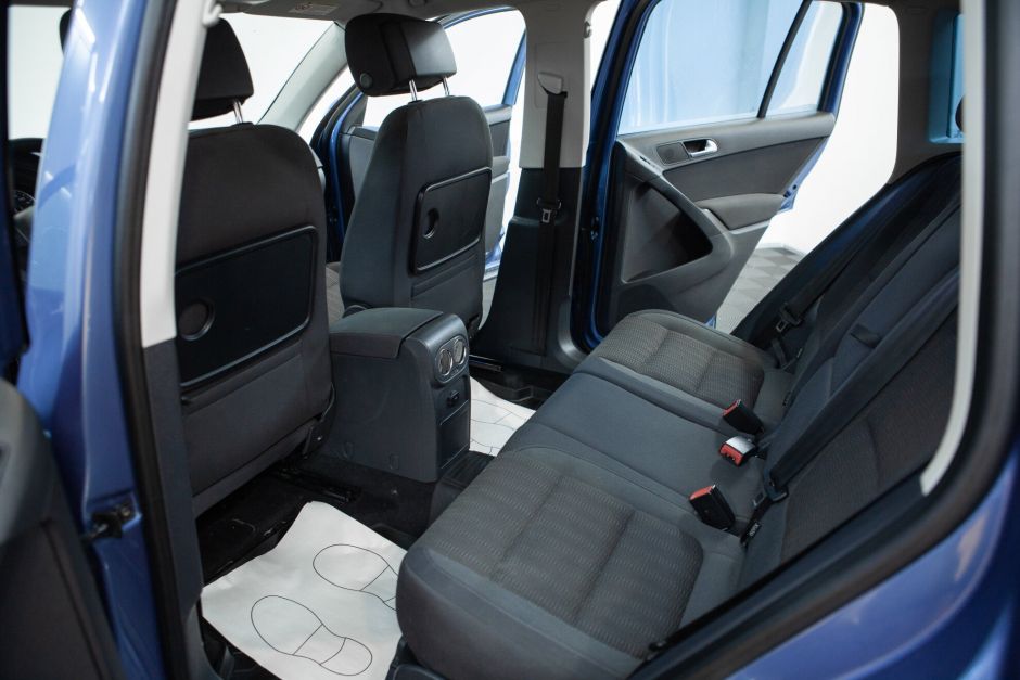 Volkswagen Tiguan Sport&Style, 2.0 л, АТ, 2011 фото 8