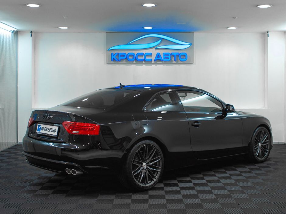 Audi A5, 2.0 л, Робот, 2011 фото 4