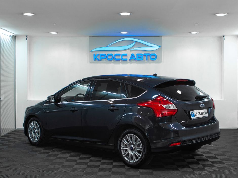 Ford Focus Titanium, 1.6 л, Робот, 2011 фото 6