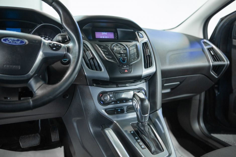 Ford Focus Titanium, 1.6 л, Робот, 2011 фото 16