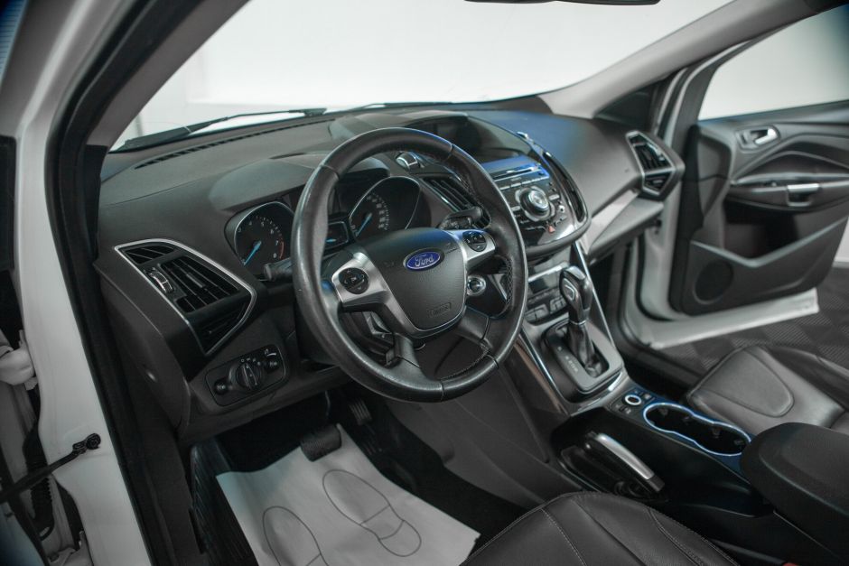 Ford Kuga, 1.6 л, АТ, 2014 фото 10