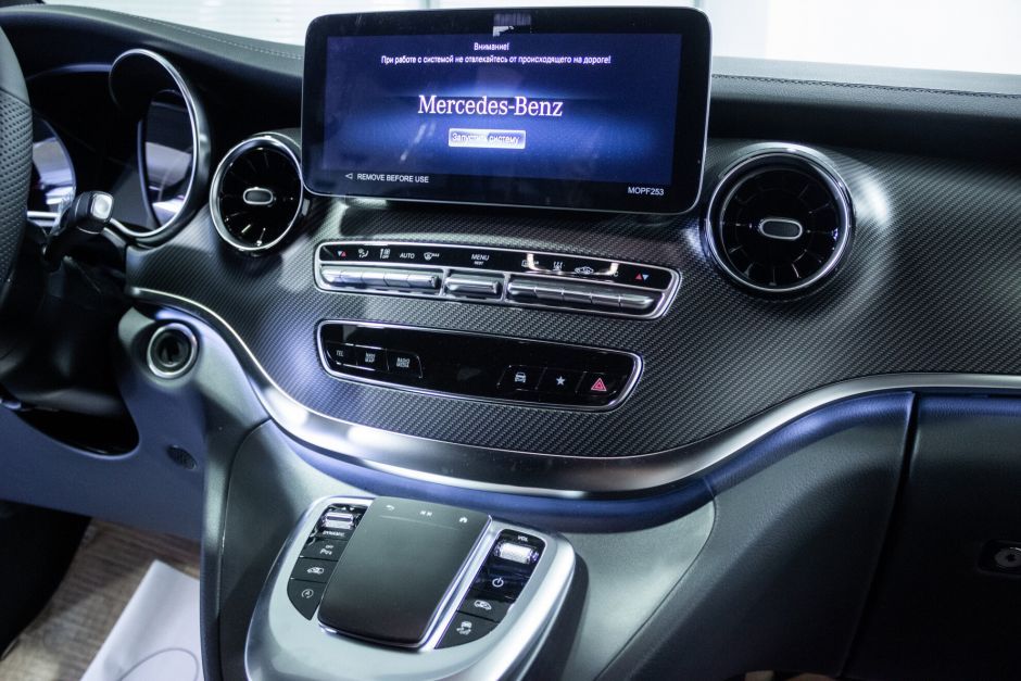 Mercedes-Benz V-Класс, 2.0 л, АТ, 2023 фото 8