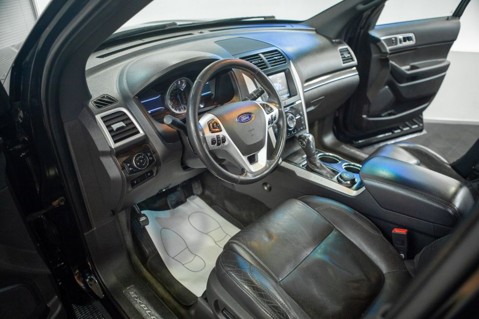 Ford Explorer, 3.5 л, АТ, 2012 фото 11