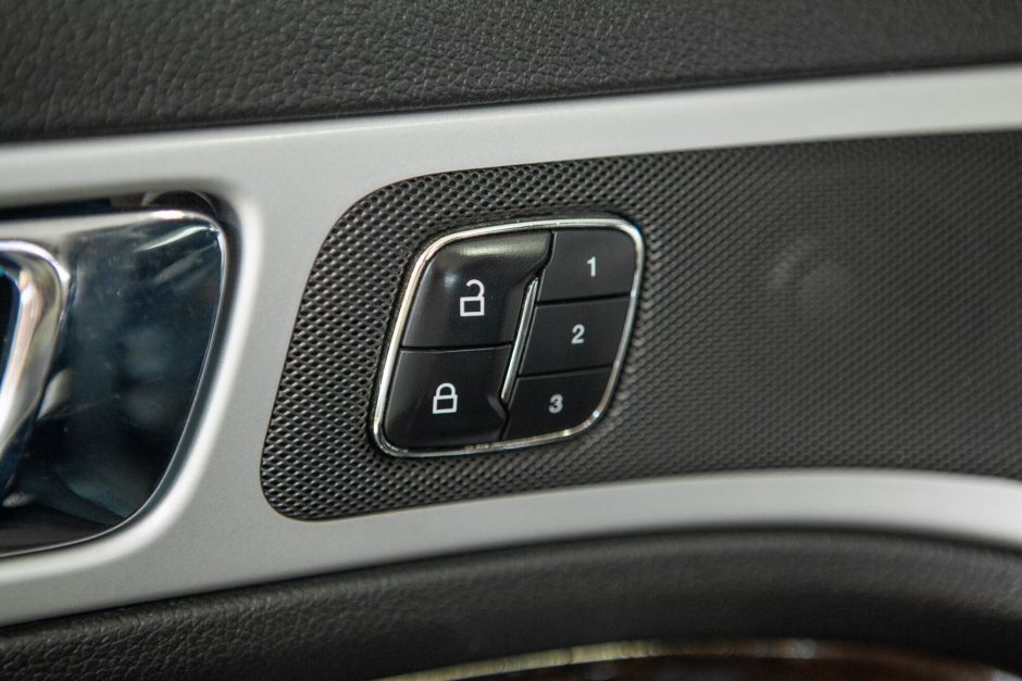 Ford Explorer, 3.5 л, АТ, 2012 фото 20